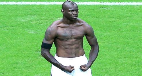 "بعد 4 سنوات".. بالوتيلي يعود للدوري الإيطالي لأول مرة